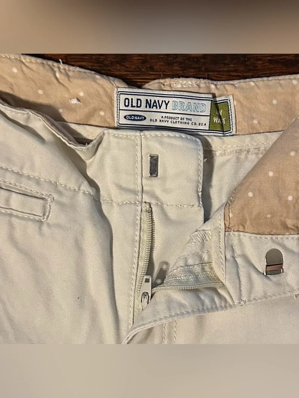 Women’s Vintage 2005 Old Navy Tan Khaki Shorts Size 6